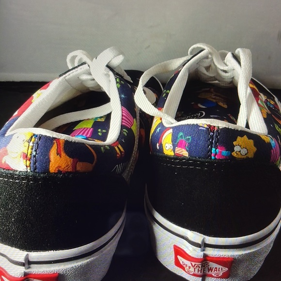 Vans x The Simpsons Christmas customs low shoes Size 7.5 W 9 - Picture 8 of 11